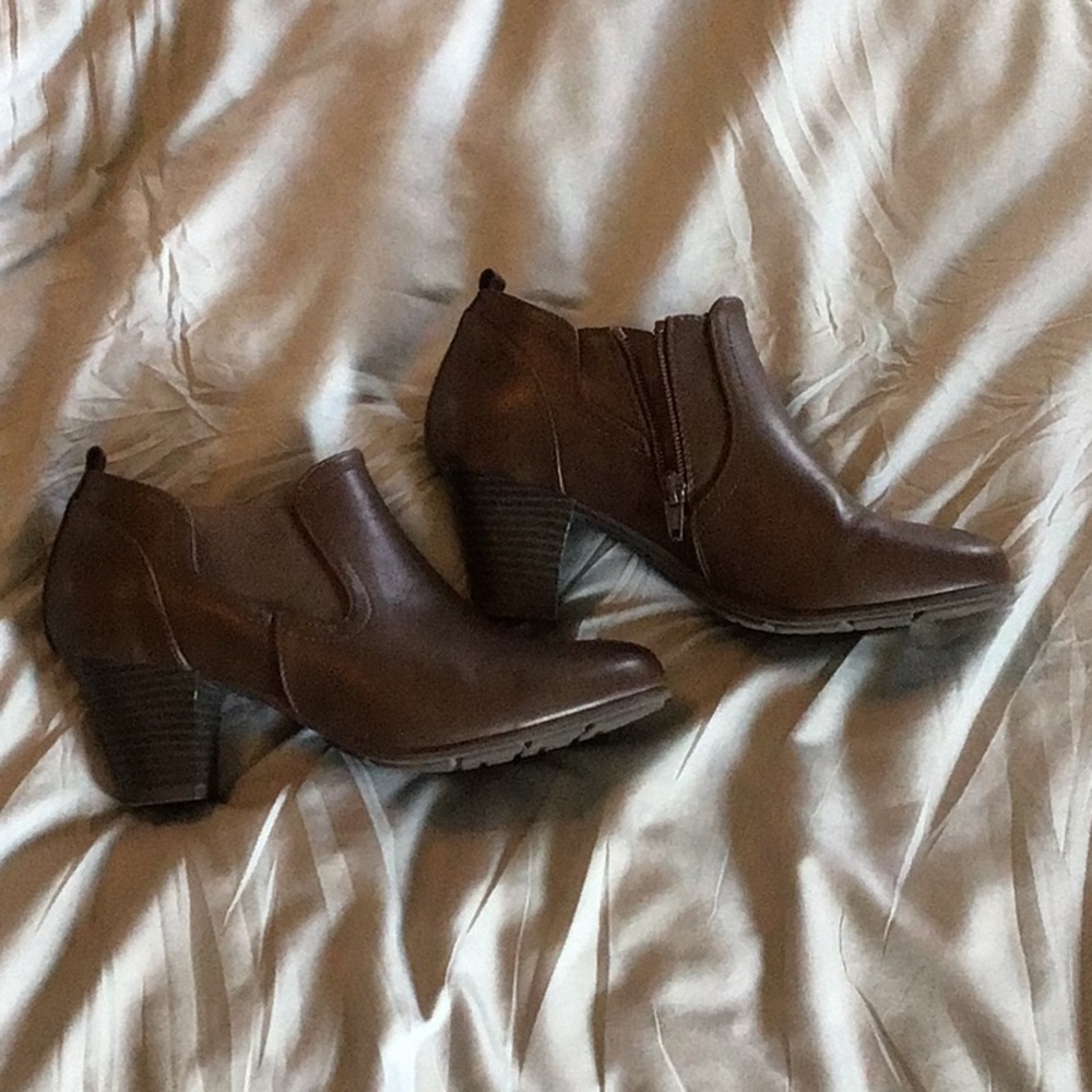 Ankle boots